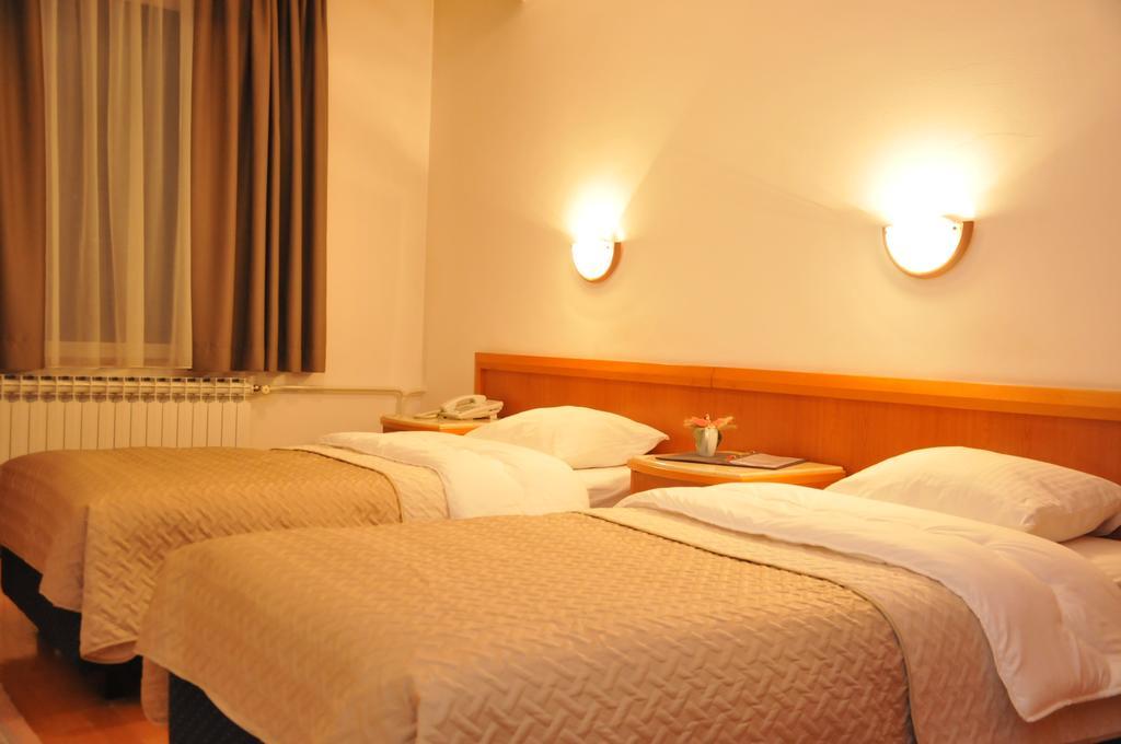 Hotel Terex Naselje Starosjedilaca Dış mekan fotoğraf